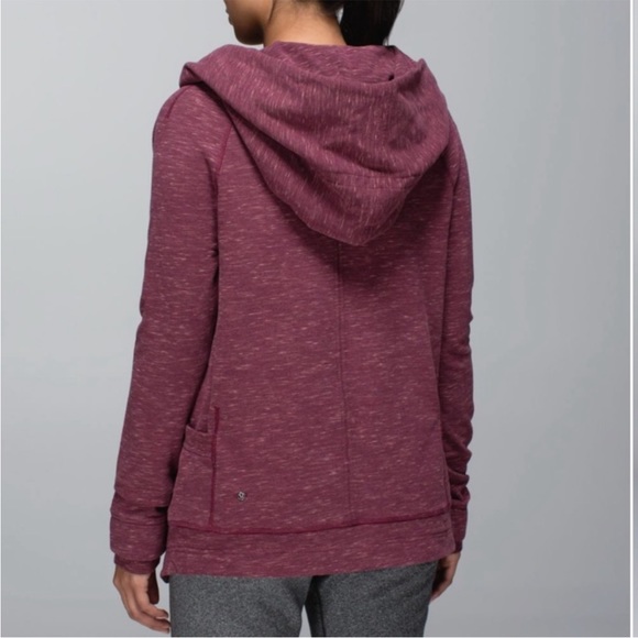 Lululemon Find Your Centre Wrap Rust Berry - Picture 3 of 8